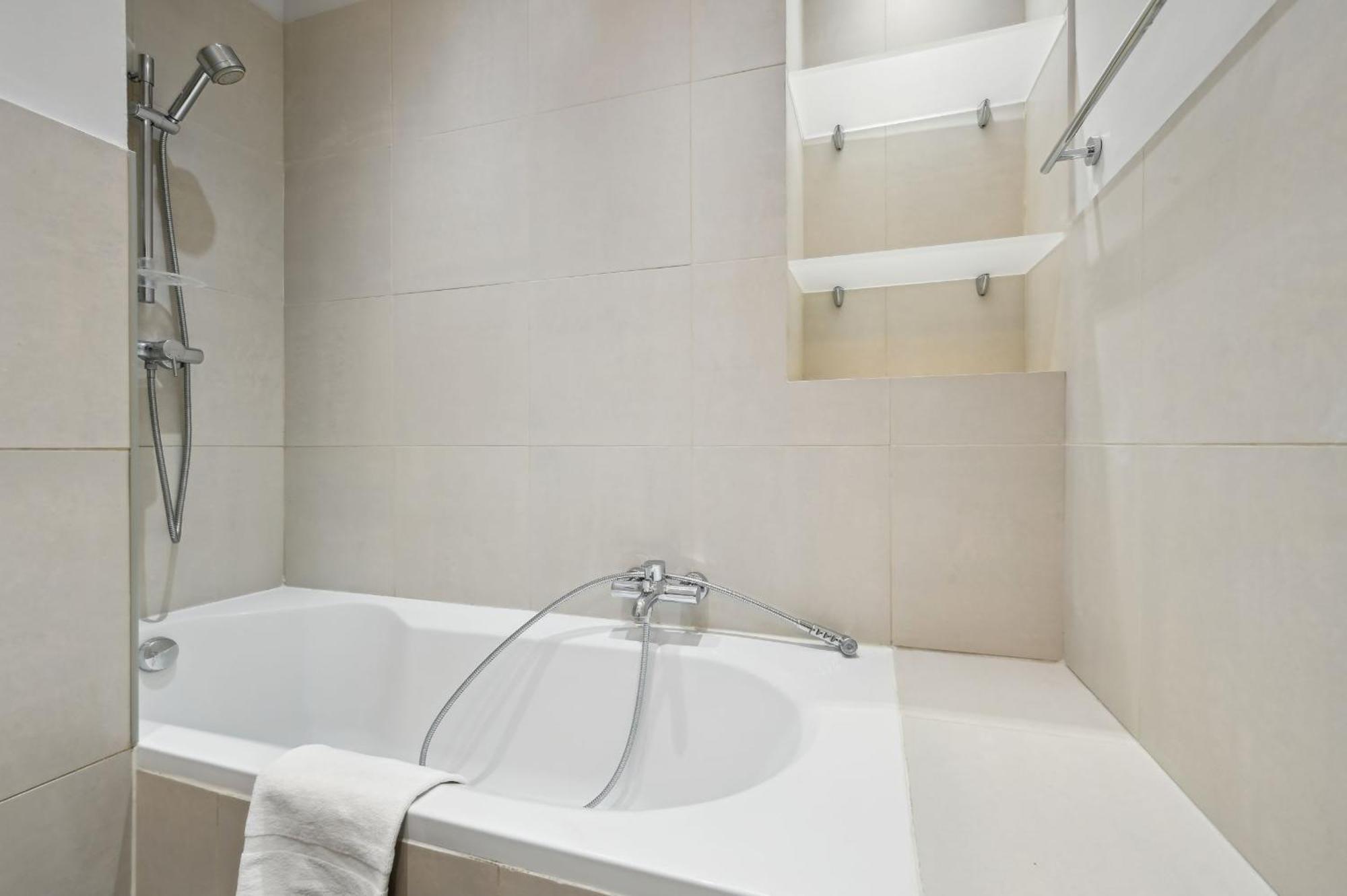 פריז Champs-Elysees & Arc De Triomphe - Cityapartmentstay מראה חיצוני תמונה