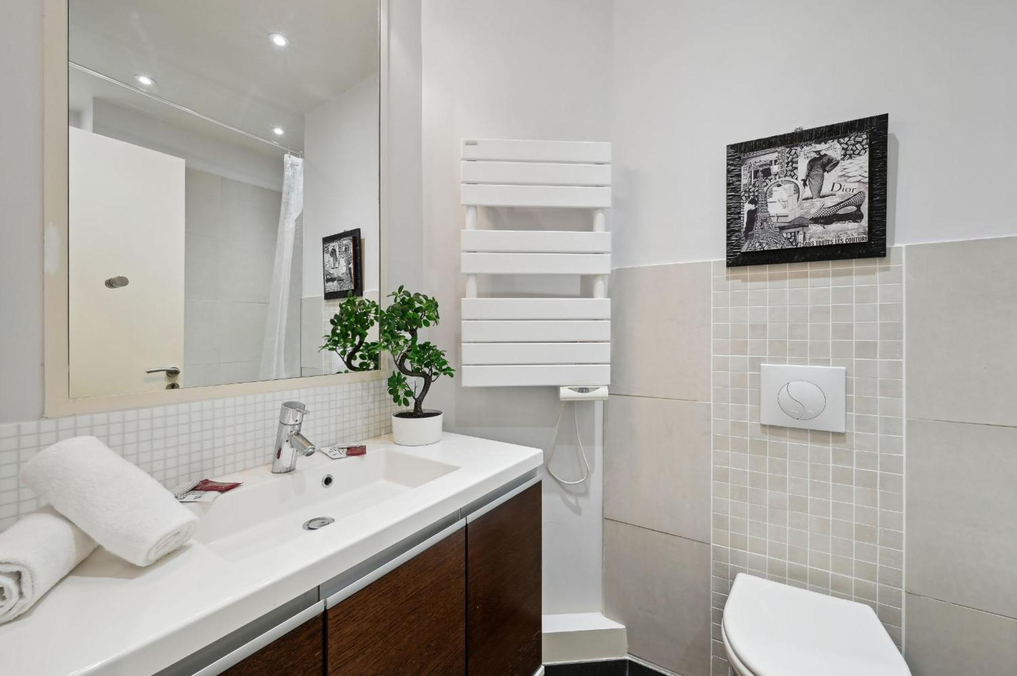 פריז Champs-Elysees & Arc De Triomphe - Cityapartmentstay מראה חיצוני תמונה